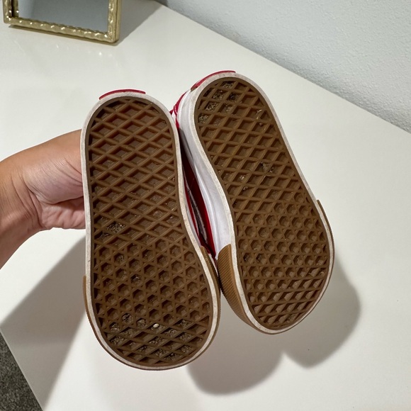 Toddler so-8 high top vans red and white size 4.5 - Picture 6 of 7